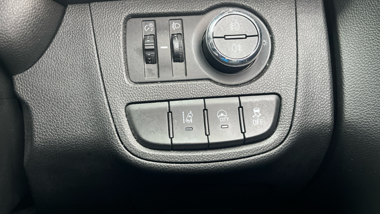 Vauxhall Viva 1.0 SE 5dr [A/C] Petrol Hatchback